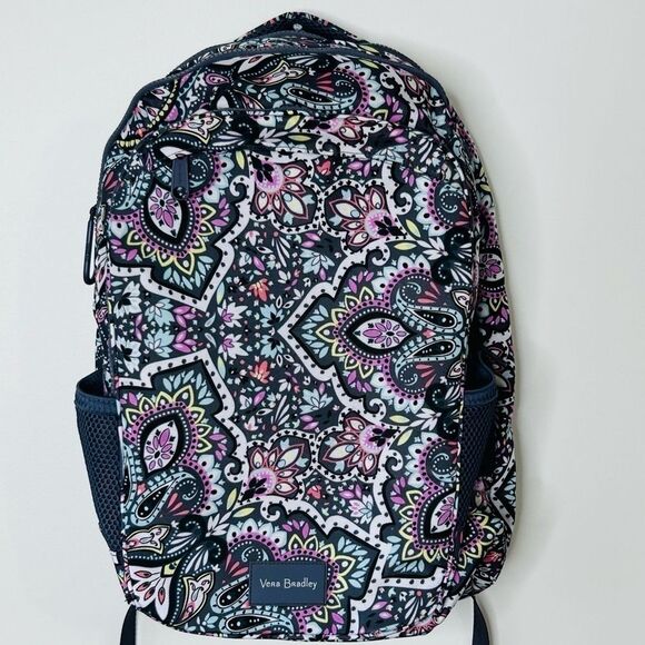 Vera Bradley Reactive Journey Backpack Bonbon Medallion New With Out Tags - Picture 9 of 13